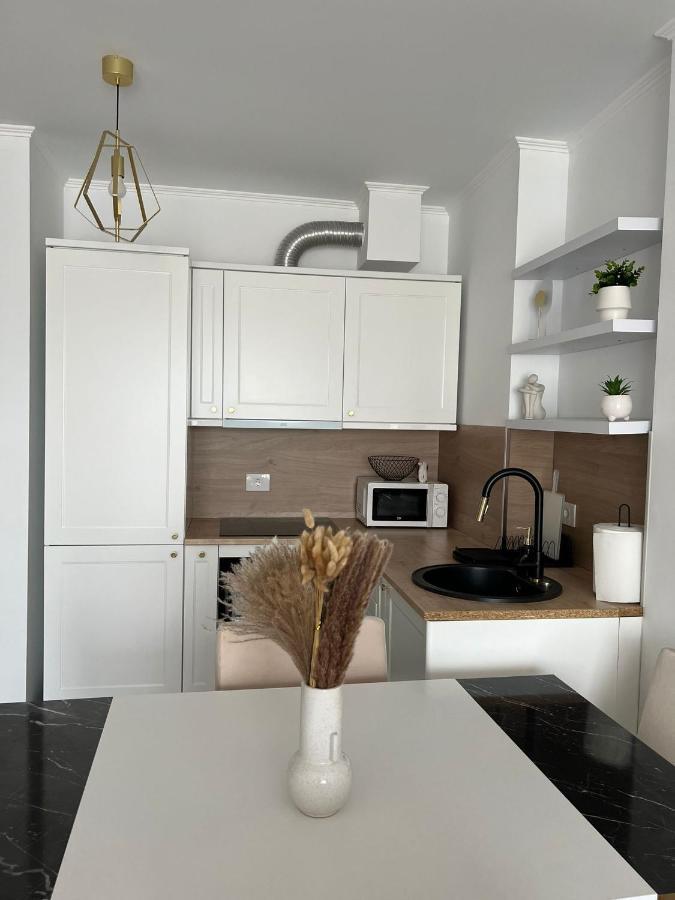 Glim Suite Oradea Εξωτερικό φωτογραφία